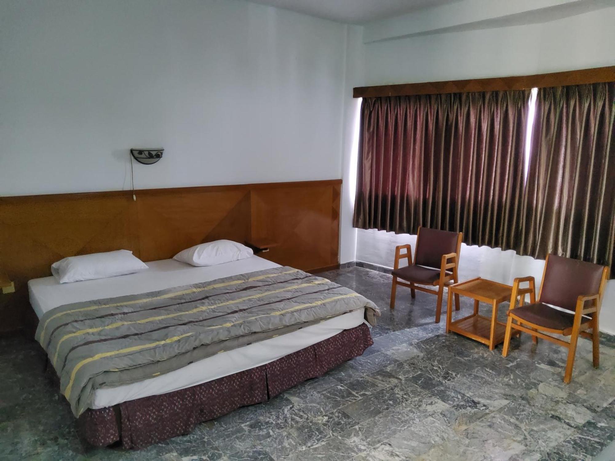Hotel Kumala Samudra Cikakak Eksteriør billede